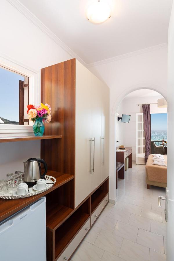 Dandidis Seaside Pension Agios Gordios  Exterior photo